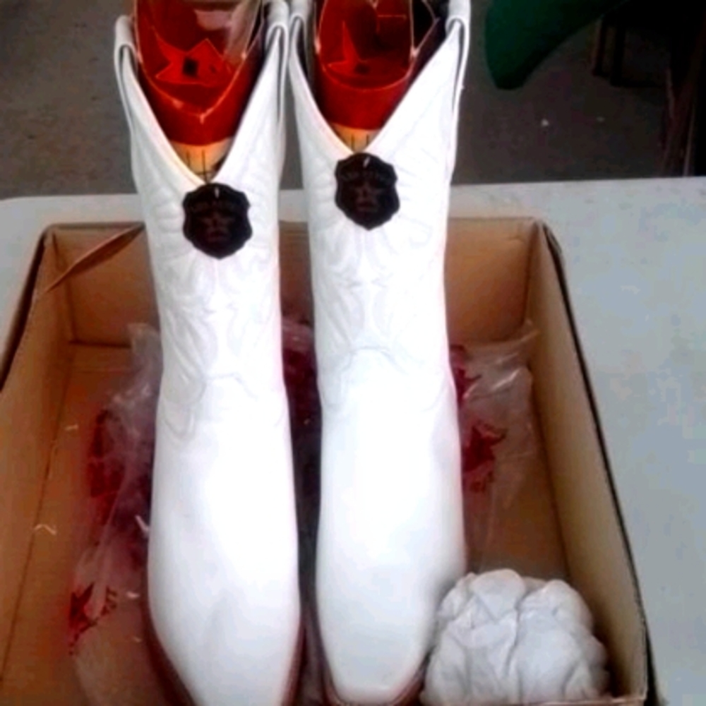 Los Altos Male White Western Boots Size 8 NWT